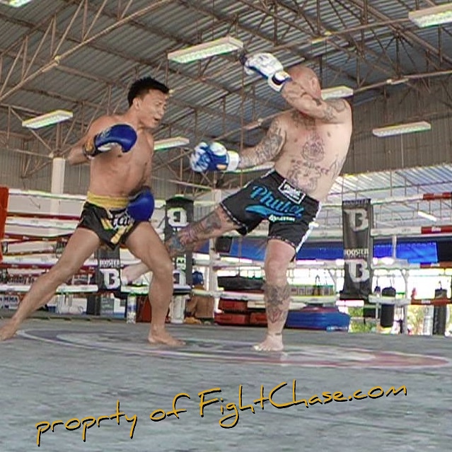 001 4 - YOKKAO Skullz Muay Thai Boxing Gloves 10oz.
